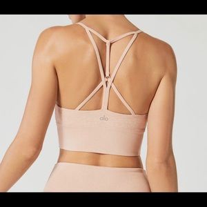 alo Light pink sports bra
